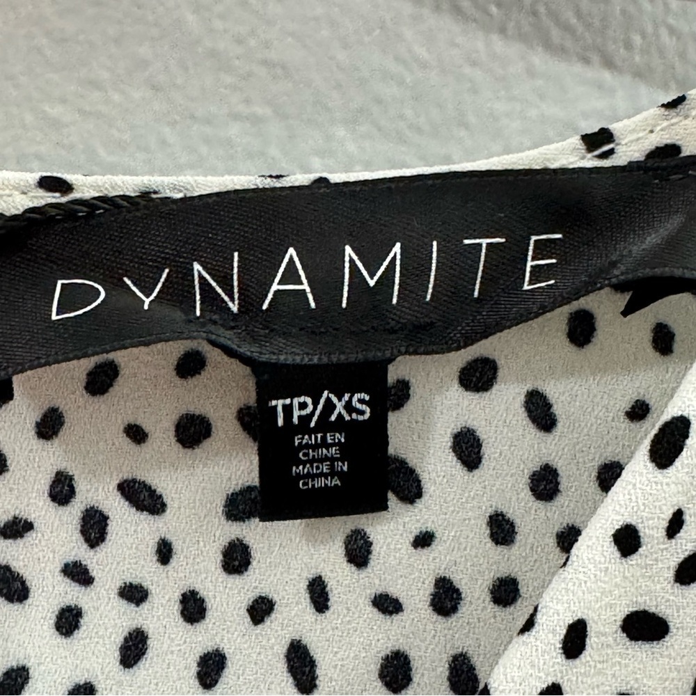 Dynamite Romper

#1153 - Picture 4 of 8